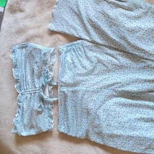 Tiger Mist White and Blue Floral 2 piece set